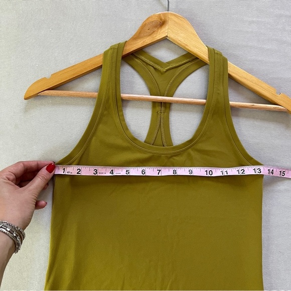 Lululemon Cool Racerback Short Race Length Tank Top Nulu Yellow Pear Size 4 - Picture 3 of 3